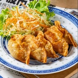 เกี๊ยวซ่า 8 ชิ้น