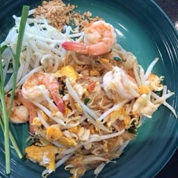 ผัดไทยกุ้งสด