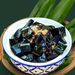 เฉาก๊วยชากังราวน้ำเชื่อมใบเตย