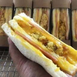 แซนวิชไก่หยองโบราณ