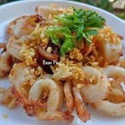 หมืกทอดกะเทียม