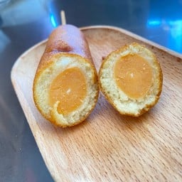 คอร์นดอก ไส้กรอกไก่ชีส  1 ไม้