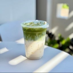 คริสตัลเบเกอรี่ & สมูทตี้ผลไม้