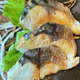 ร้านอีสานบ้านเฮา บ่าวอุบล