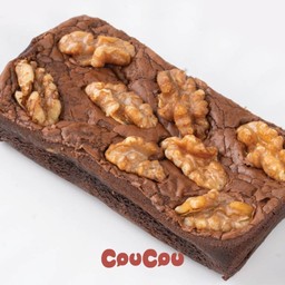 MACADAMIA FUDGE BROWNIE