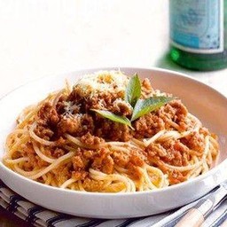 สปาโบโลเนสหมูสับ