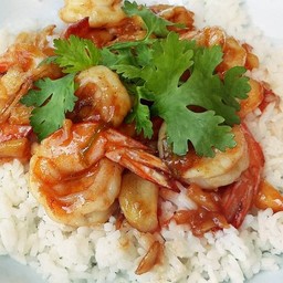 กุ้งทอดกระเทียมราดข้าว Fried Shrimp With Garlic On Rice