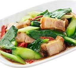 ผัดคะน้าหมูกรอบ