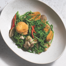 เต้าหู้หลอดผัดชะอม