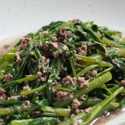 ผัดผักบุ้งหนำเลี๊ยบ