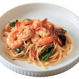 สปาเก๊ตตี้ผัดพริกแห้งกุ้งสด
