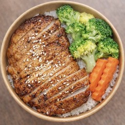 ข้าวสเต็กหมูสไปซ์ซี่