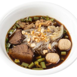 ก๋วยเตี๋ยวเนื้อตุ๋น-เอ็นตุ๋น-ริ้ว-ลูกชิ้น (ธรรมดา)