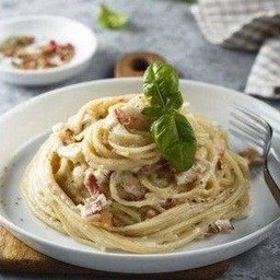 สปาเก๊ตตี้เบค่อนทรัฟเฟิล