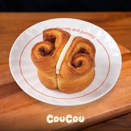 CINAMON BUTTERFLY CROISSANT