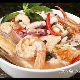 ต้มยำโปะแตกทะเล