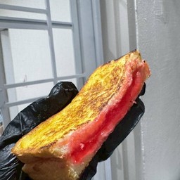 ปรุงปัง แซนด์วิชย่าง ขนมปังปิ้ง หมู่บ้านชมพิชชา ราชภัฏฯประตู 3