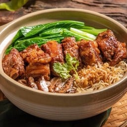 บะหมี่ซี่โครงหมูอบซอสไฮฟ่อง (L)