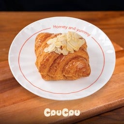 ALMOND CROISSANT