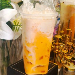 มะพร้าวนมสด + ชานมเย็น