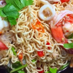 ยำมาม่าทะเล