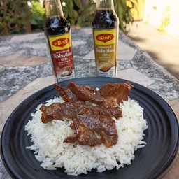 ข้าวราด  เนื้อทอดสูตรหมักแม๊กกี้  หอมๆ  เค็มนัว