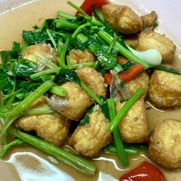 เต้าหู้ไข่ผัดขึ้นฉ่าย