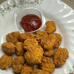 เฮียตัง ข้าวหมูแดง-หมูกรอบฮ่องเต้ สไตล์ฮ่องกง