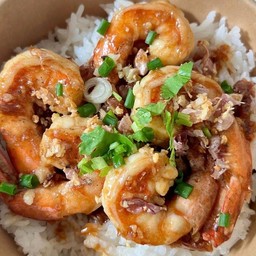 ข้าวกุ้งทอดกระเทียม