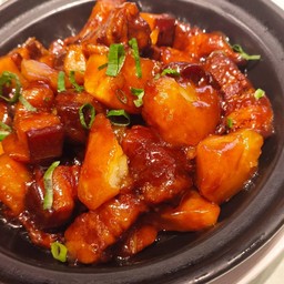 红烧肉炖土豆