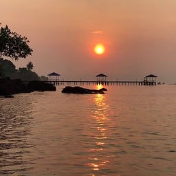 เกาะหมากบุรีฮัทเนเจอรัลรีสอร์ท