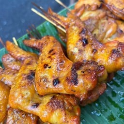 ปลาเผาแม่‘พลอย