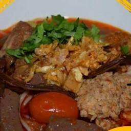 ขนมเส้นวันอาทิตย์วัดพันอ้น