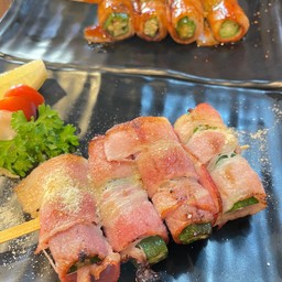 เบคอนพันกระเจี๊ยบ