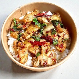 ข้าวกระเพราหมูสามชั้น