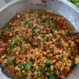 เจ้ดาอาหารตามสั่ง(ข้างตลาดกองทุน)