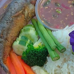 ข้าวน้ำพริกกะปิปลาทู