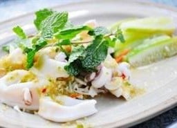 พิชญาภัค อบวุ้นเส้น