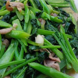 ผัดคะน้า(กับข้าว)