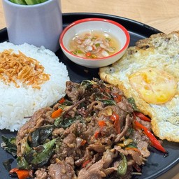 ข้าวกะเพราเนื้อริบอายสไลด์
