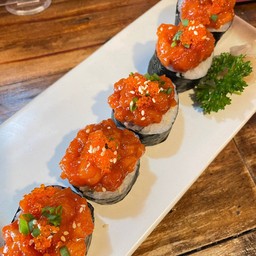 แซลมอนยูเกะมากิ Salmon yuke maki