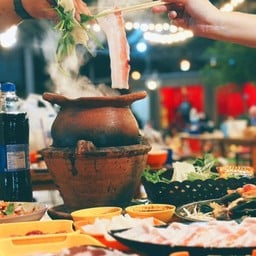 สถานีแจ่วฮ้อน&นมสด