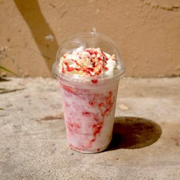 สตรอว์เบอร์รี ชีสเค้ก เฟรปเป้