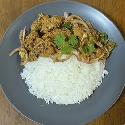 ครัวบ้านฉันข้าวยำไก่แซ่บ