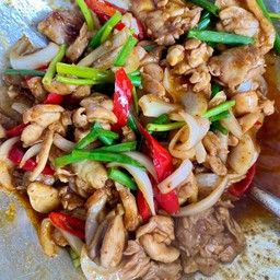 ข้าวผัดพริกเผา หมูยอ ไก่  หมูสับ