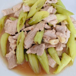 ข้าวผัดพริกอ่อน