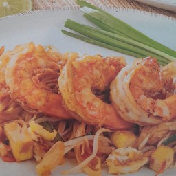 ผัดไทยกุ้งสด