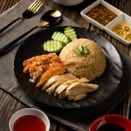 ชุน ข้าวมันไก่ อินทามระ 24