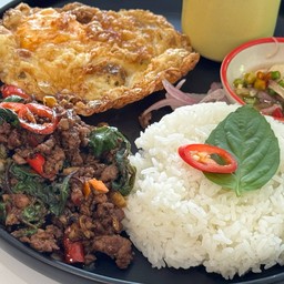 ข้าวกะเพราเนื้อแองกัสบด
