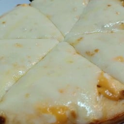 Pizza By เปรี้ยว สาขา1 ซอยบงกช67